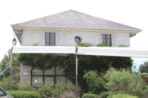 Élagueur Villy-le-Bouveret